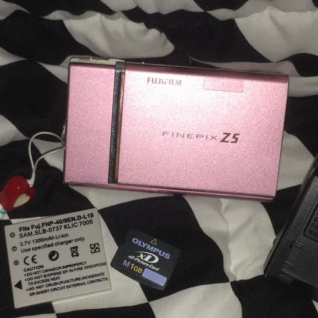 후지필름 파인픽스 z5 핑크