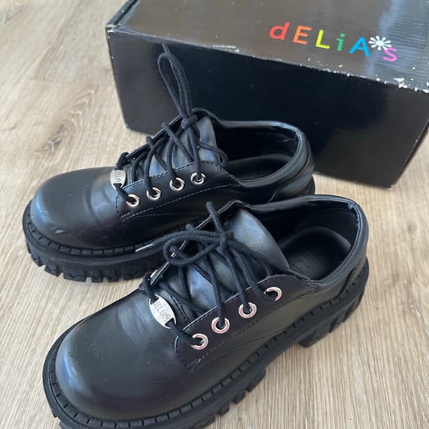 [예약판매] Dolls Kill 옥스포드 청키플랫폼