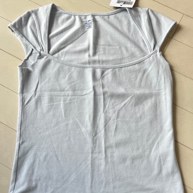 Brandy Melville 브랜디멜빌 기본 스퀘어넥티