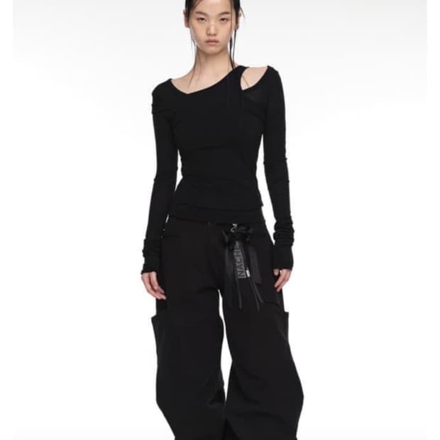 나체핀턱 블랙 1사이즈  구해요 