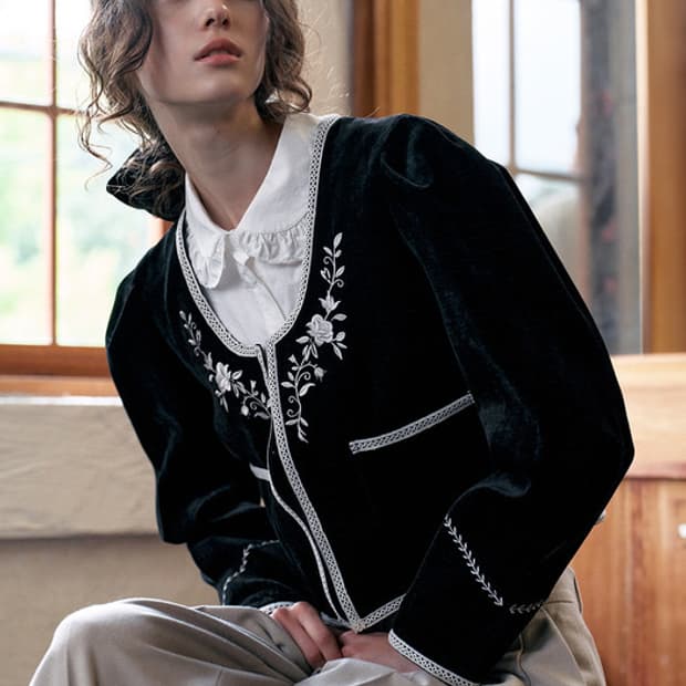 Rose U-Neck Embroidery Velvet Jacket