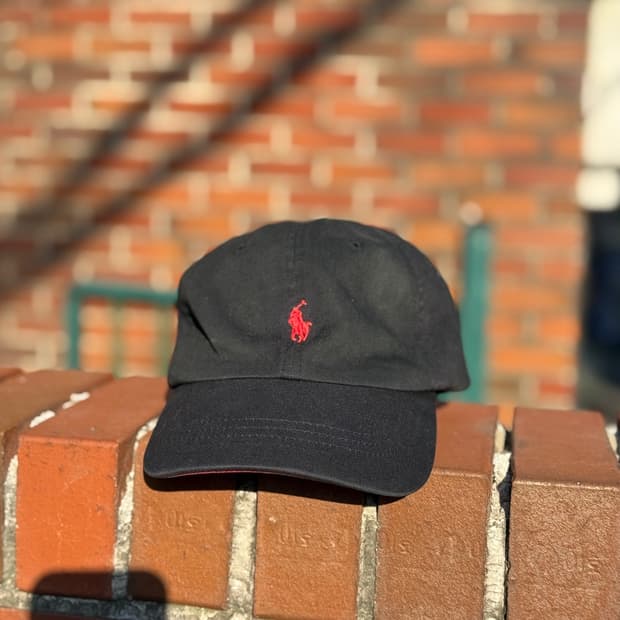 폴로 블랙 캡