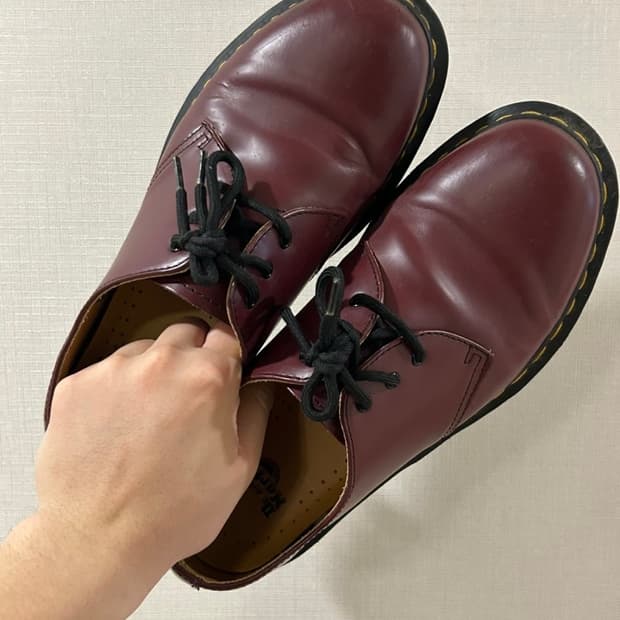 닥터마틴 1461 체리레드 250사이즈