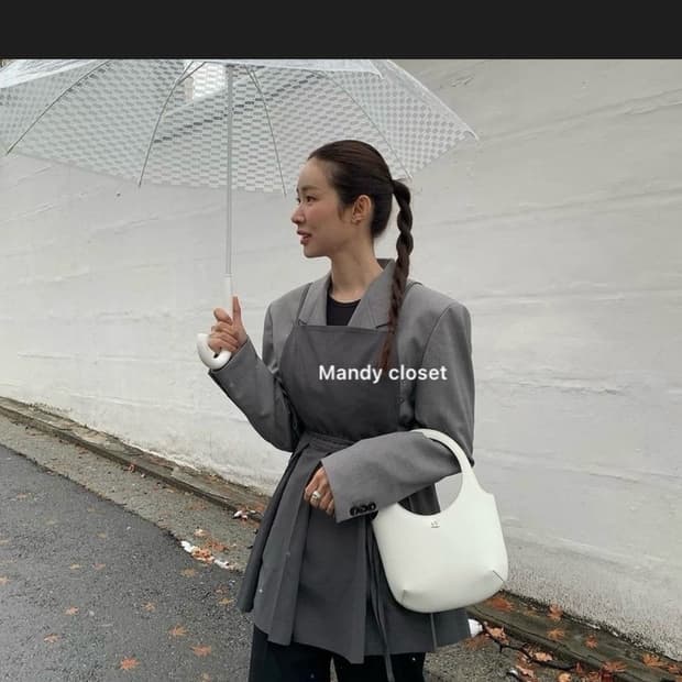 로우클래식 플리츠 원피스 차정원 착용