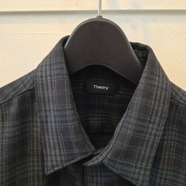 Theory 띠어리 다크그린 체크 패턴 셔츠