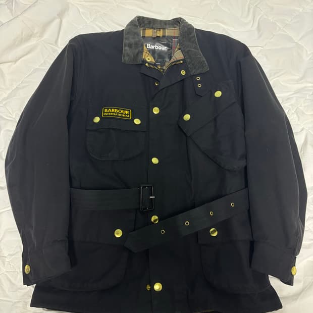 [36] 바버 인터네셔널 A7 왁스 자켓