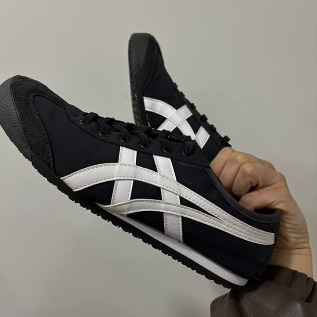 오니츠카 타이거 멕시코 66 235