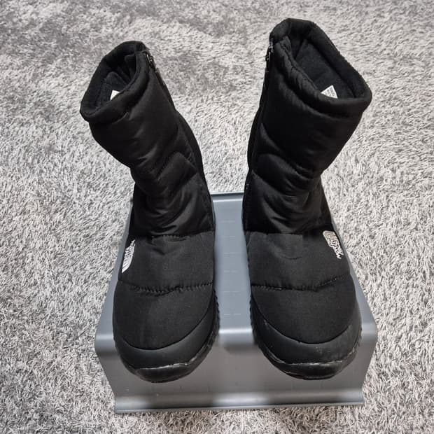 노스페이스 패딩 부츠 220