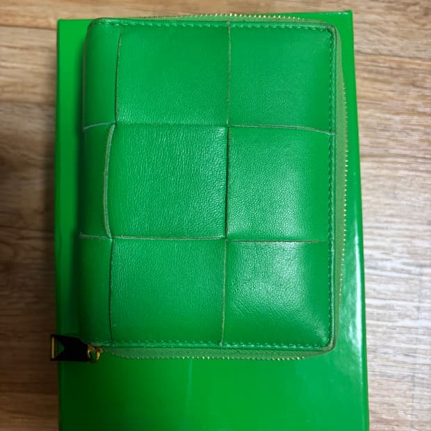 보테가베네타 월렛 지퍼지갑