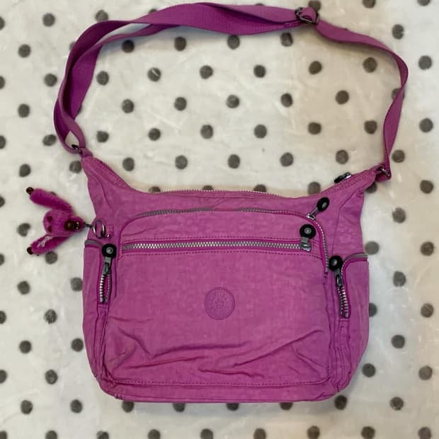 키플링 퍼플 크로스백