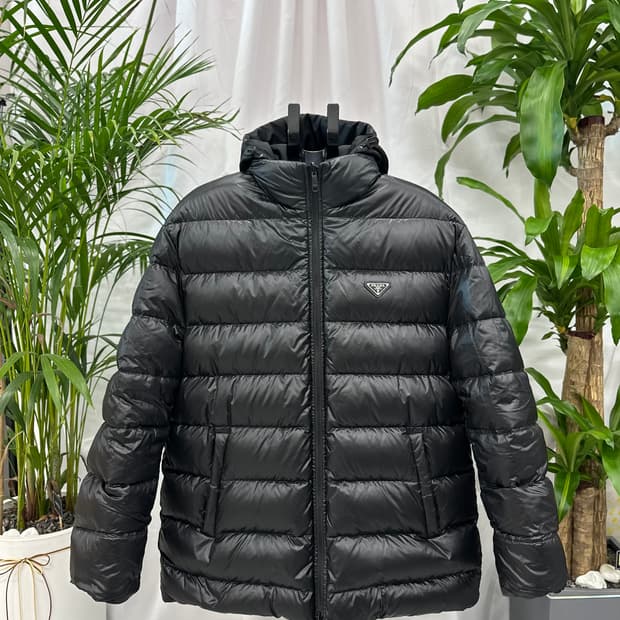 프라다 리버시블 패딩 XL