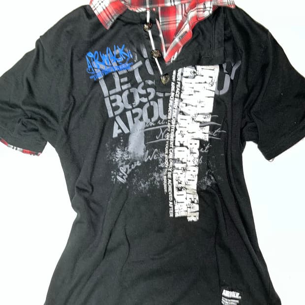 Check layered lettering collared tee