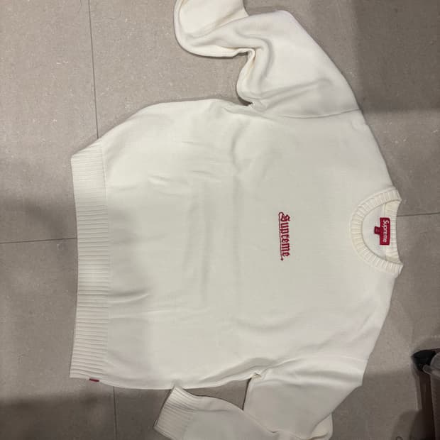 Supreme old english sweater