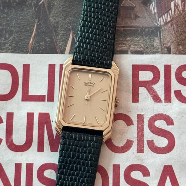 세이코 Seiko 쿼츠 스퀘어 골드