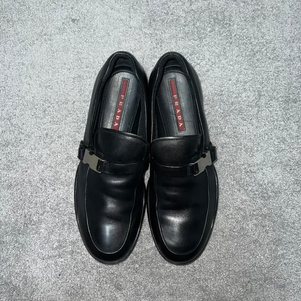 프라다 스포츠 버클 로퍼 구매합니다