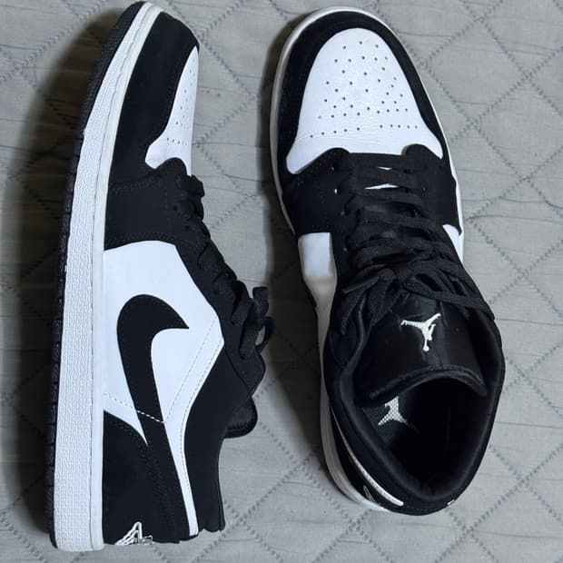 (1회실내착용) 21-22 나이키 에어조던 1 로우 블랙화이트 275