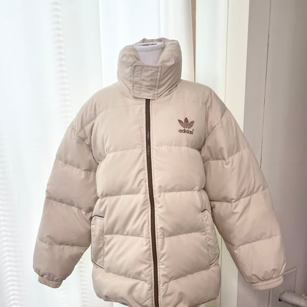 아디다스 올드스쿨 크림브라운 덕다운 패딩