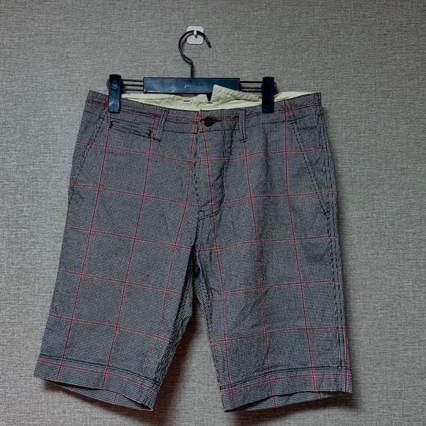 이스트로그 반바지