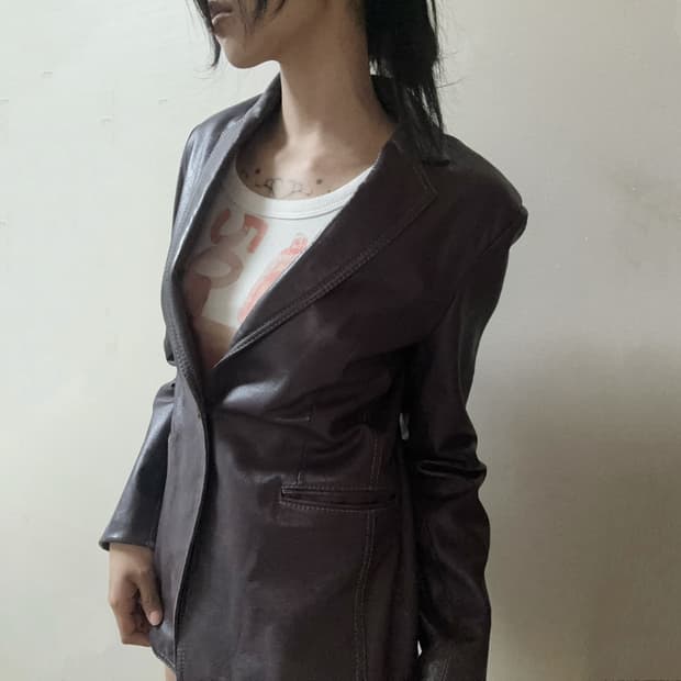 LONE 정욱준 원 버튼 퍼플 레더 자켓