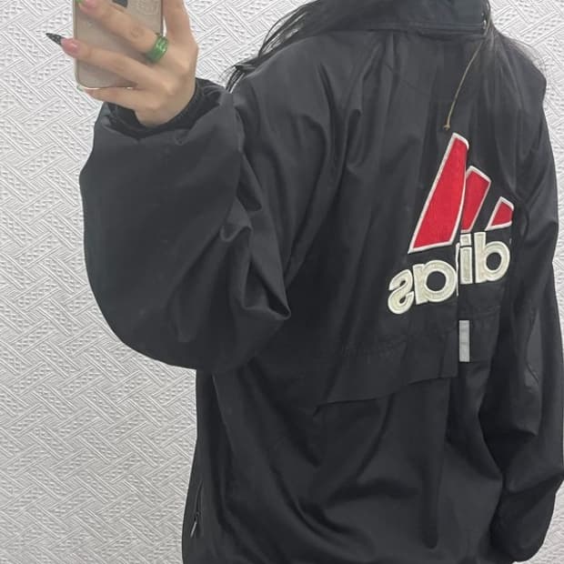 아디다스 올드스쿨 빅로고 오버핏 바람막이 자켓 105 C08905