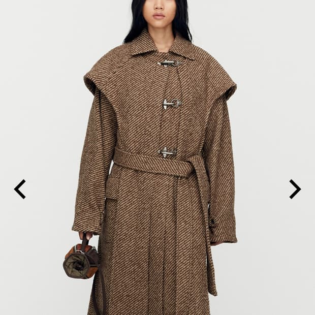 [S] 앤더슨벨 스카프 더블 레이어드 코트 브라운