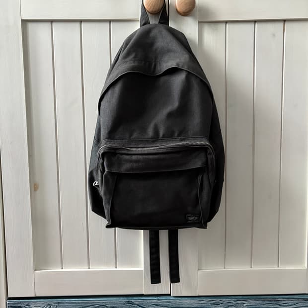 포터 스모키 백팩 차콜 그레이 