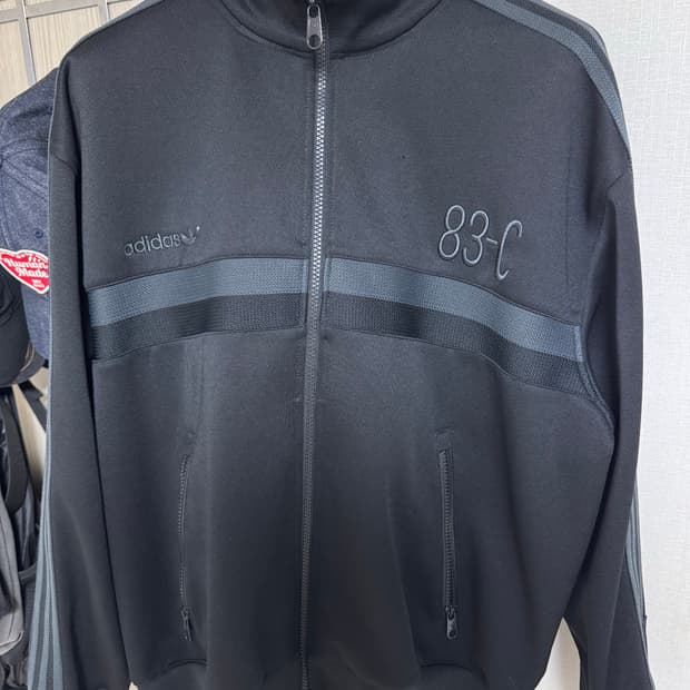 아디다스 베켄바우어 83-C 트랙탑 져지 블랙 차골