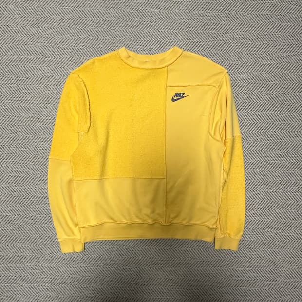 NIKE sweatshirt