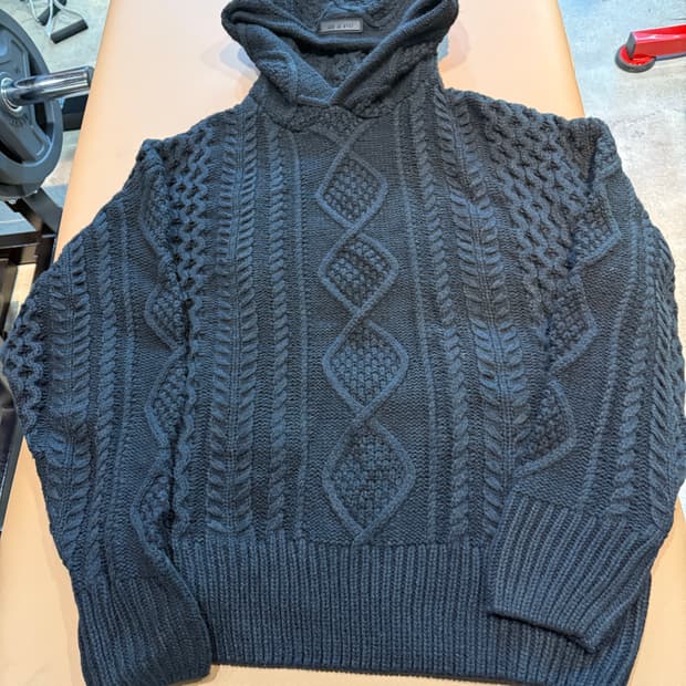 에센셜 피어오브갓 꽈배기 후드 니트 L