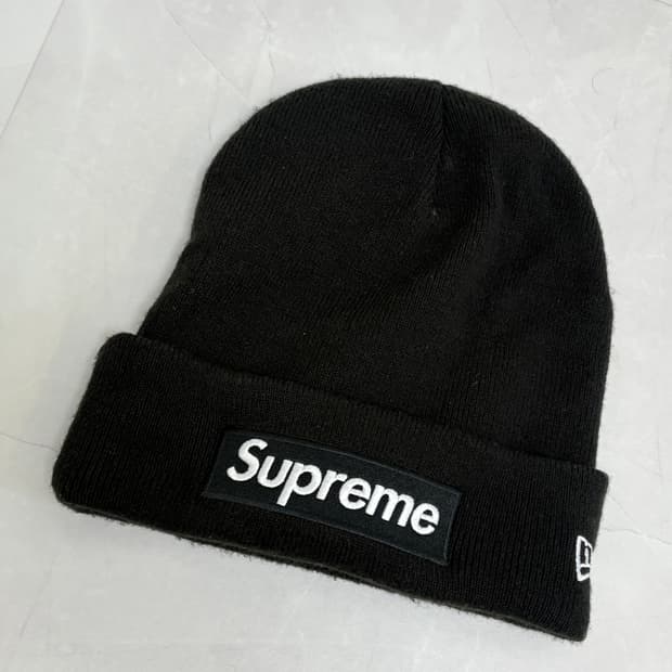 슈프림  뉴에라 비니