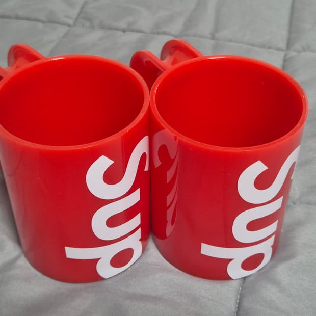 슈프림 헬러 머그컵 새상품