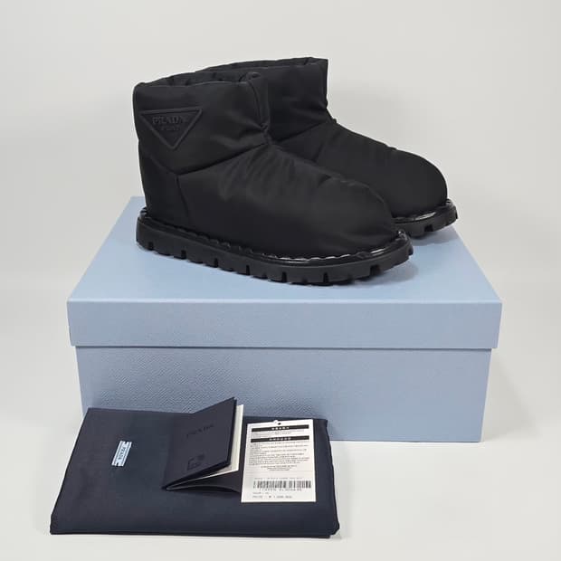 프라다 삼각로고 나일론 부티 부츠  ( 230 )