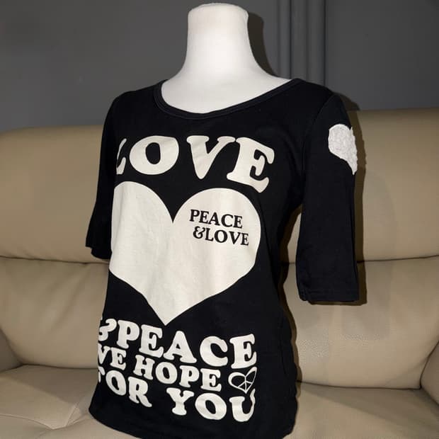 chu xxx peace & love♥︎ top