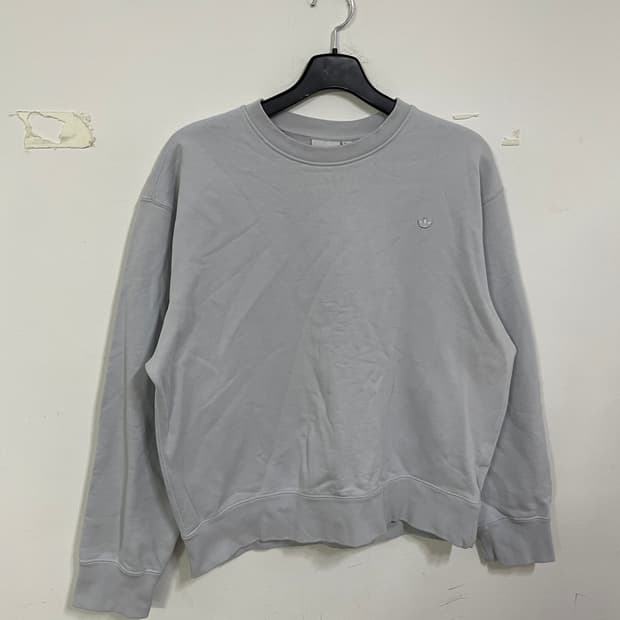 아디다스 맨투맨 그레이