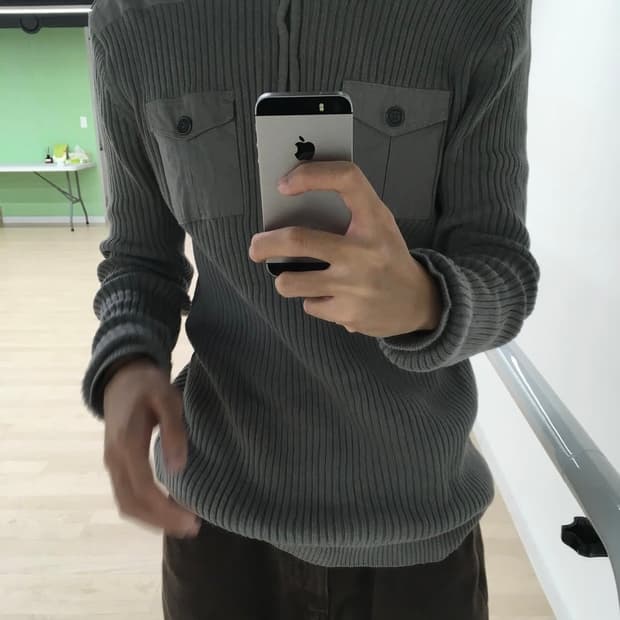 꼼데가르송 느낌 빈티지 슬릭 반집업 니트