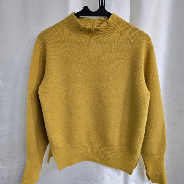 타임 노란색 목넥 니트 스웨터 (1839)
