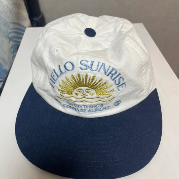 헬로 선라이즈 볼캡