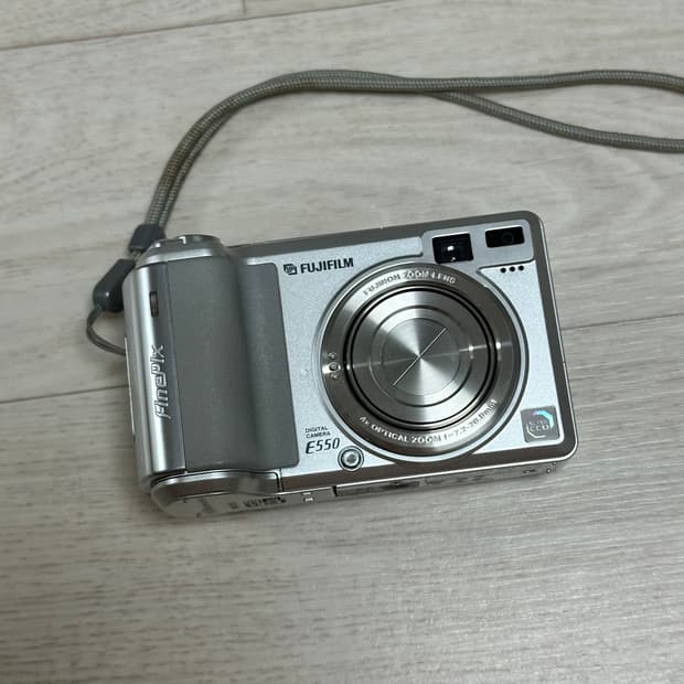 [후지 감성] Fujifilm FinePix E550 CCD 디지털카메라