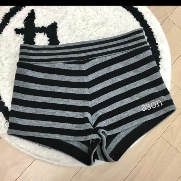 애즈온 스트라이프 마이크로 쇼츠