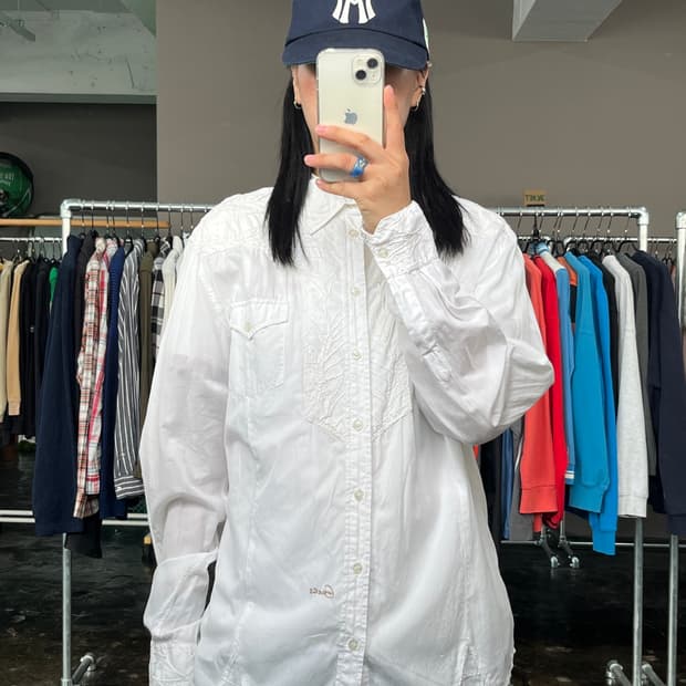 게스 웨스턴 자수 셔츠 