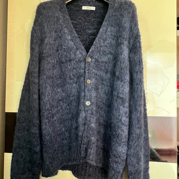 벨리에 모헤어 브이넥 가디건 네이비