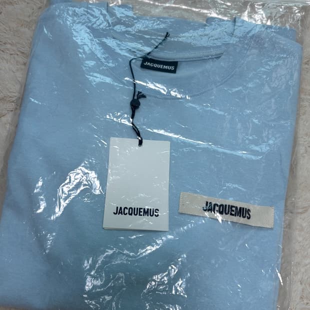 자크뮈스 반팔티