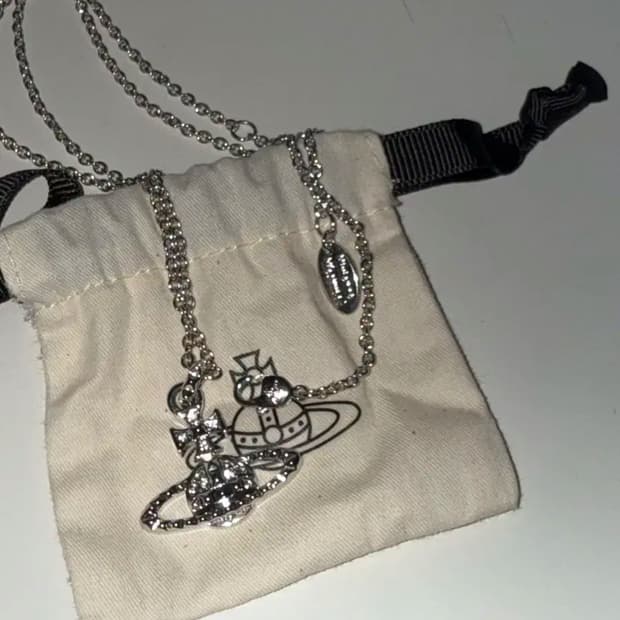 비비안웨스트우드 목걸이