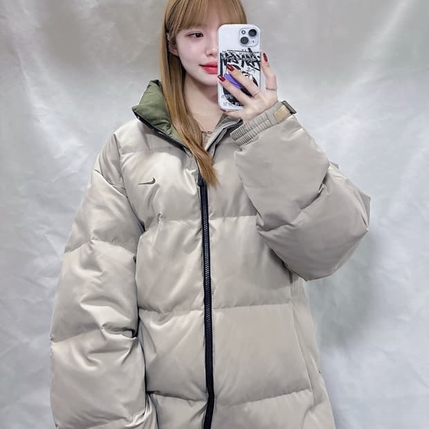 나이키 00‘s 그린 스우시 베이지 다운 숏패딩 
