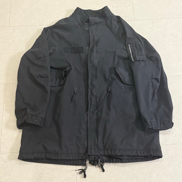 (XL) 블랙아웃 피쉬테일 블랙