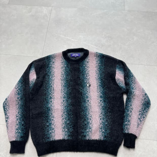 퍼킹어썸 폭스 헤어리 크루넥 니트