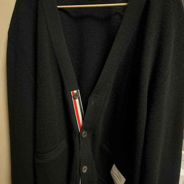 (정품) 톰브라운 트리밍 캐시미어 블랙 피케 가디건 4사이즈