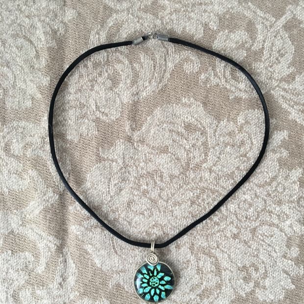pendent necklace