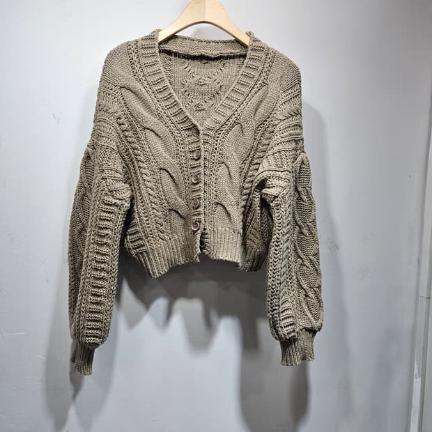 꽈배기 크롭 니트 가디건