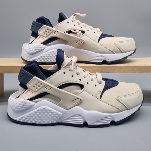 나이키 에어 허라취 여성운동화 실사이즈230